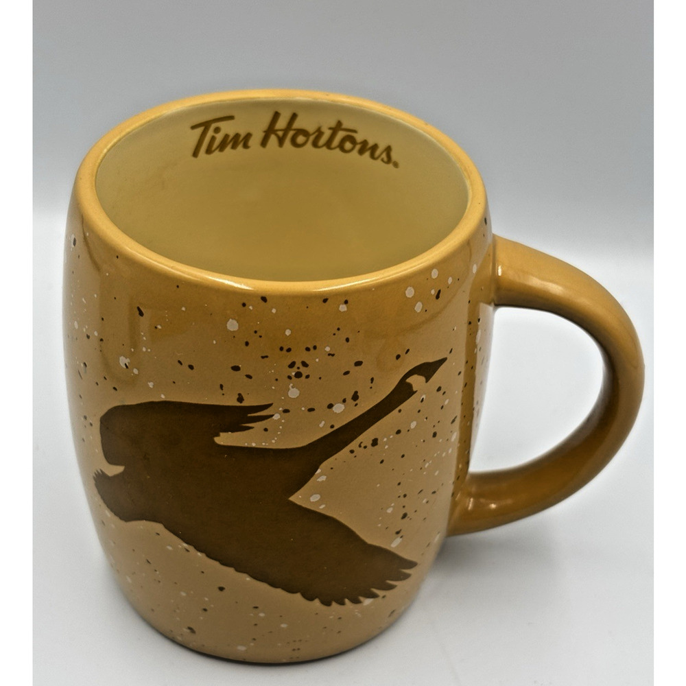 Tim Hortons Goose Mug 2016 Limited Edition Tan Logo Big Comfy Handle